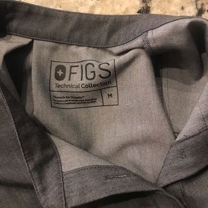 FIGS size medium heather grey top!!